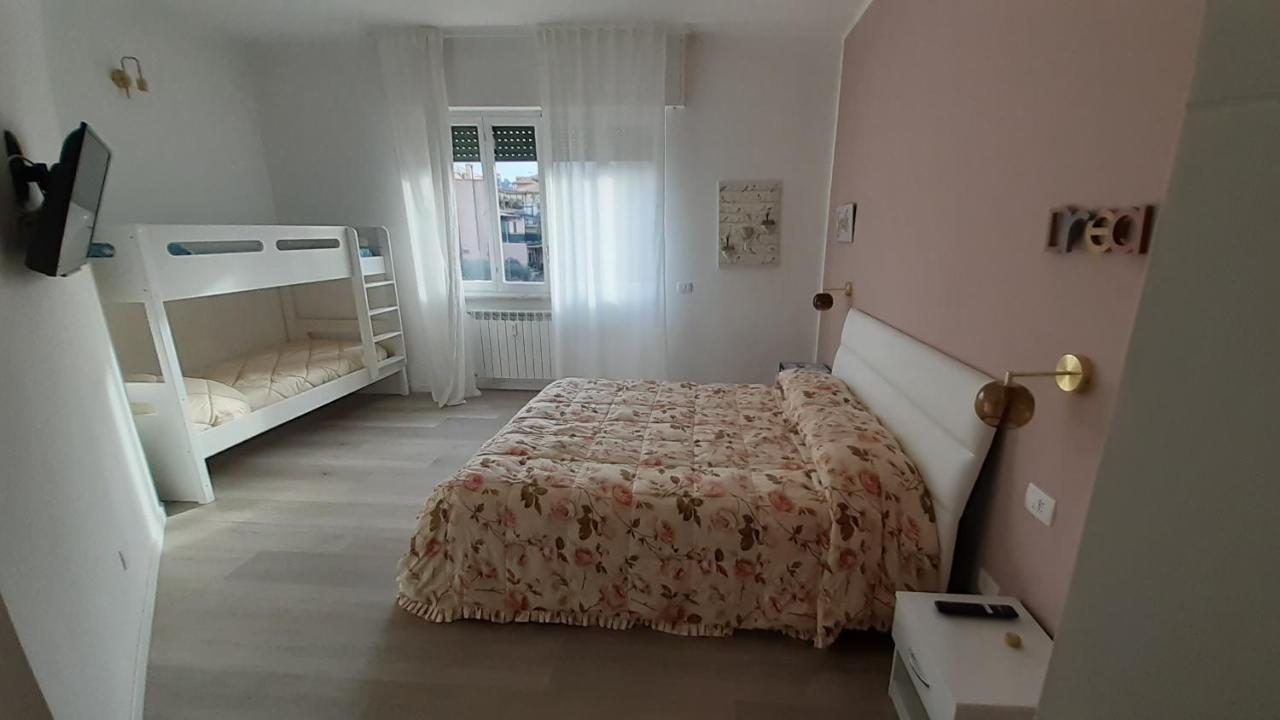 Hotel Casa Di Kiki Finale Ligure Habitación foto