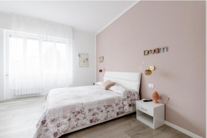 Hotel Casa Di Kiki Finale Ligure Habitación foto
